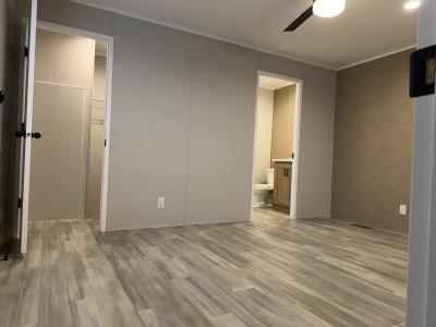 Photo 3 of 6 of home located at 1248 Elaine Troy, MI 48083