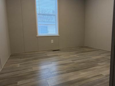 Photo 4 of 6 of home located at 1248 Elaine Troy, MI 48083