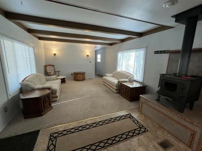 Photo 5 of 10 of home located at 40016 N Cornwall Cir Sterling Heights, MI 48310