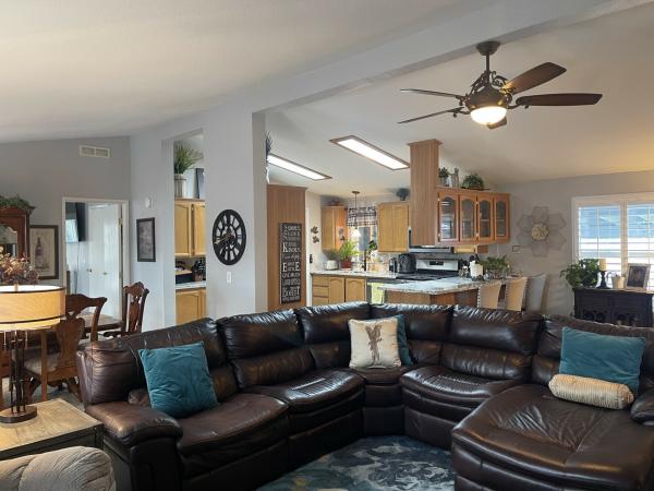 2001 Fleetwood 5603B 2002 Mobile Home