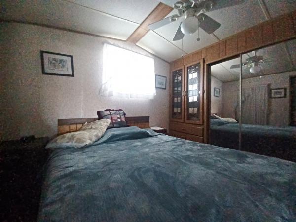 1988 Oakcreek Mobile Home