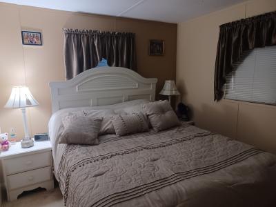 Photo 5 of 36 of home located at 29 Lakeview Dr Palmetto, FL 34221