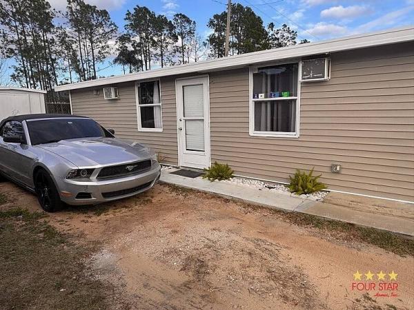 Photo 1 of 2 of home located at 173 Mountain View Ave Davenport, FL 33897