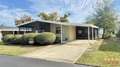 Mobile Home at 134 Oak Ln Lake Helen, FL 32744