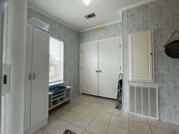 2004 Skyline 05610579SA Mobile Home