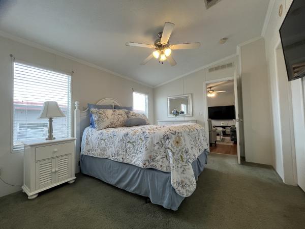 2004 Skyline 05610579SA Mobile Home