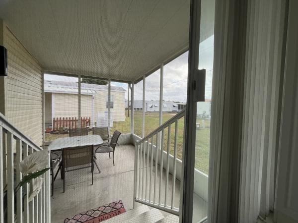 2004 Skyline 05610579SA Mobile Home