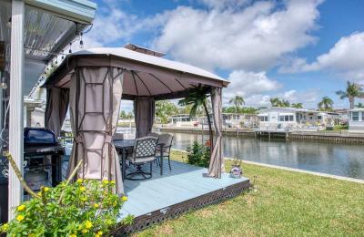 Photo 3 of 42 of home located at 18675 U.s. Hwy 19 N. Lot 311 Clearwater, FL 33764