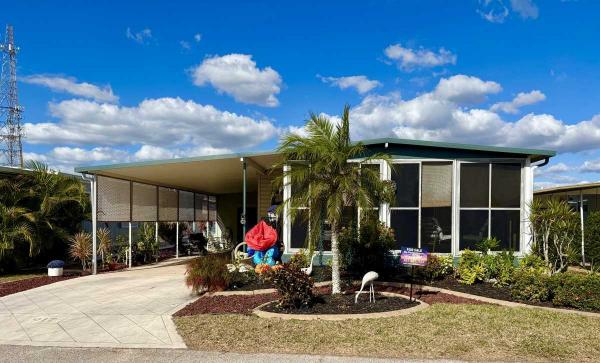 Photo 1 of 2 of home located at 917 Sand Cay W Venice, FL 34285