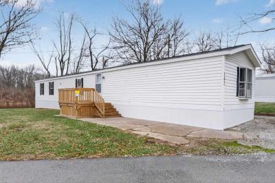 Photo 3 of 24 of home located at 142 Echo Lake E Dr Mooresville, IN 46158