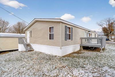 Photo 2 of 29 of home located at 148 Echo Lake E Dr Mooresville, IN 46158