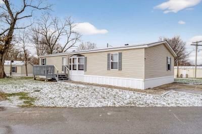 Photo 3 of 29 of home located at 148 Echo Lake E Dr Mooresville, IN 46158