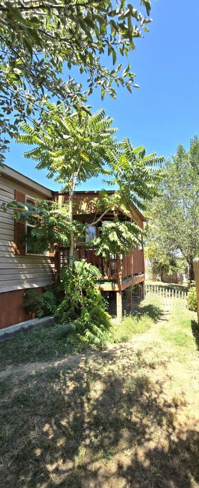 Photo 3 of 20 of home located at 2690 Pheasant St Federal Heights, CO 80260