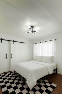 1973 CRMDE Mobile Home