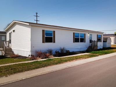 Mobile Home at 1208 Lingonberry Ln Lot 245 Burton, MI 48529