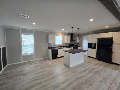 Photo 3 of 9 of home located at 168 Kelvin Drive Kyle, TX 78640