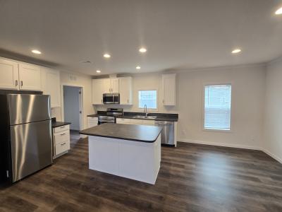 Photo 3 of 9 of home located at 148 Pineland Avenue Kyle, TX 78640