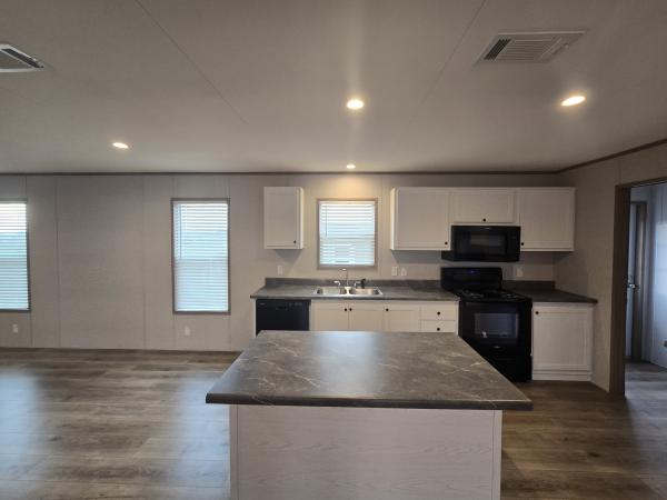 2026 Champion CHPR2852H42P01(Navasota) Mobile Home