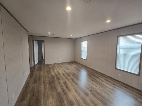 2026 Champion CHPR2852H42P01(Navasota) Mobile Home