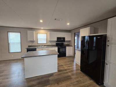 Photo 4 of 6 of home located at 179 Dunn Drive Kyle, TX 78640
