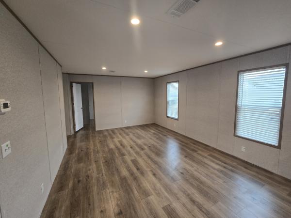 2026 Champion CHPR2852H42P01(Navasota) Mobile Home