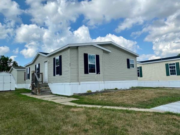 Photo 1 of 2 of home located at 16400 Upton Rd #92 East Lansing, MI 48823
