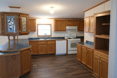 Photo 2 of 4 of home located at 5702 Angola Rd. #222 Toledo, OH 43615