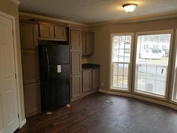 2018 CLAYTON 57YES16763AH18 Mobile Home