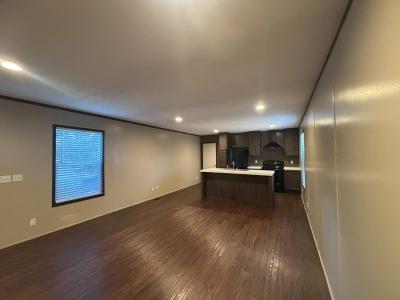 Photo 4 of 8 of home located at 606 Eloise #El606 Conroe, TX 77301