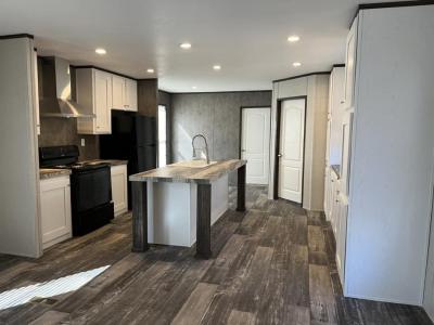 Photo 5 of 26 of home located at 107 Toledo #To107 Conroe, TX 77301