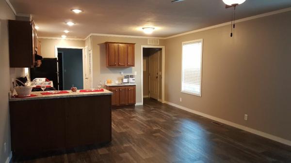 Photo 1 of 2 of home located at 5112 N Fairmount Street #194 Davenport, IA 52806