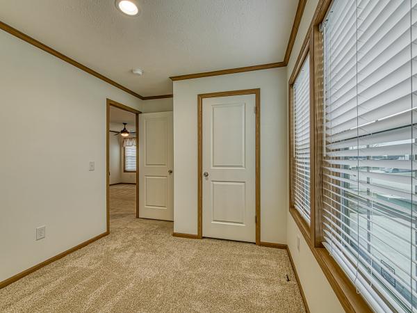 2026 Colony 198 DT1039-P  Home