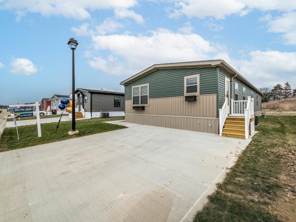 2026 Colony 198 DT1039-P  Home