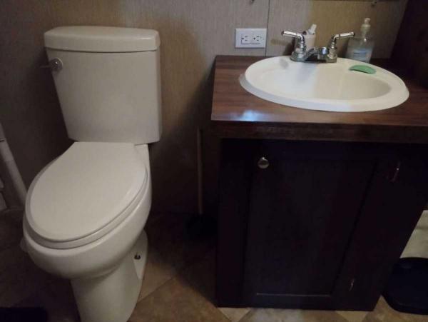 2017 Singlewide 10-G-RM1656A Mobile Home