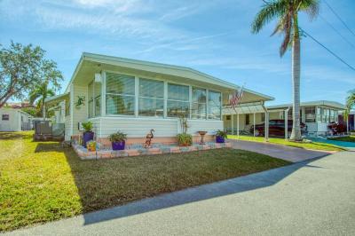 Photo 2 of 33 of home located at 18675 U.s. Hwy 19 N. Lot 320 Clearwater, FL 33764