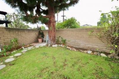 Photo 5 of 34 of home located at 2544 Forrest Lake # 20 Santa Ana, CA 92701