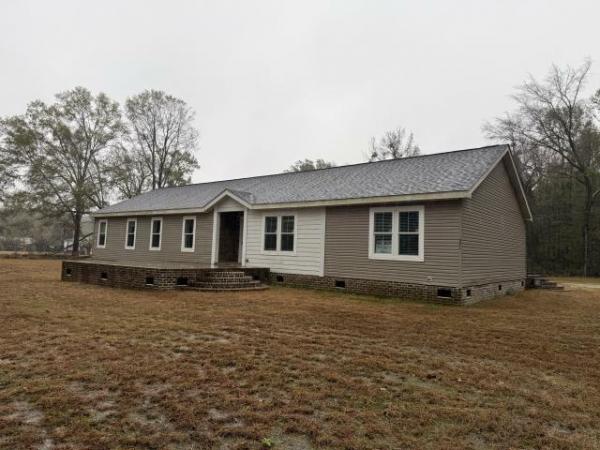 Photo 1 of 2 of home located at 4401 Nelsons Ferry Rd Summerton, SC 29148