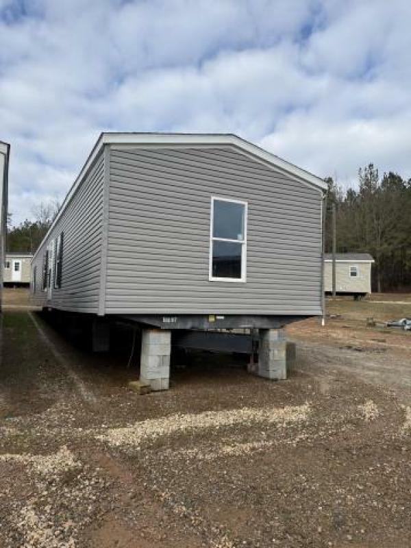 Photo 1 of 2 of home located at Southern Home Center Llc 815 W Oak Hwy Westminster, SC 29693