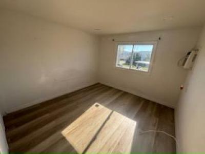 Photo 5 of 17 of home located at 4000 24th St N Unit 905 Saint Petersburg, FL 33714