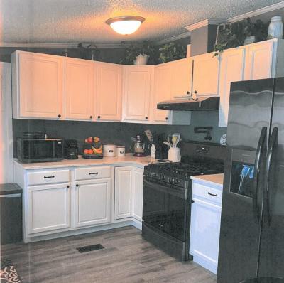 Photo 2 of 5 of home located at 4423 Brookmere Dr Kentwood, MI 49512