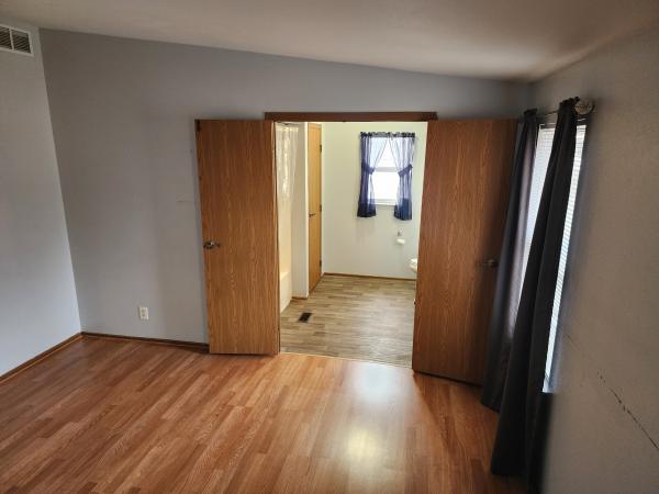 1992 Legacy Housing 112M7070 Mobile Home