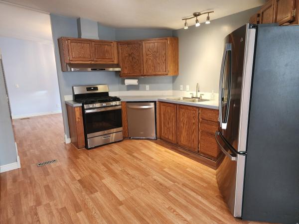 1992 Legacy Housing 112M7070 Mobile Home