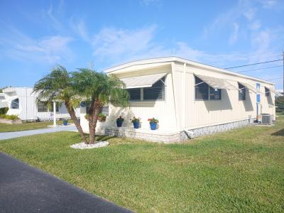 Photo 2 of 19 of home located at 803 52nd Avenue Lane W Bradenton, FL 34207