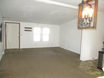 Photo 5 of 20 of home located at 23111 Fountain Dr Clinton Township, MI 48036