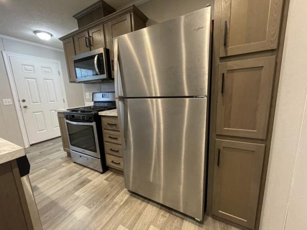 2021 Champion - Topeka Mobile Home