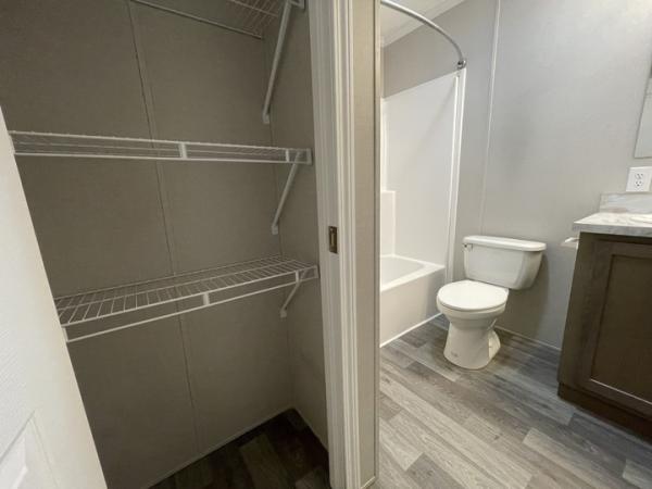 2021 Champion - Topeka Mobile Home