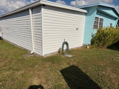 Photo 5 of 8 of home located at 508 44th Ave. E. Lot C-38 Bradenton, FL 34203