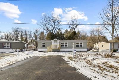 Photo 3 of 49 of home located at 3701 Galway Rd #5 Ballston Spa, NY 12020