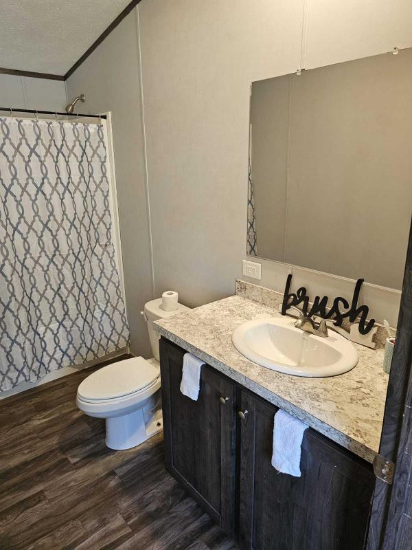 2000 Modern Model Homes Mobile Home