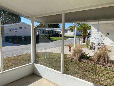 Photo 4 of 27 of home located at 5847 SW 55th Pl Ocala, FL 34474